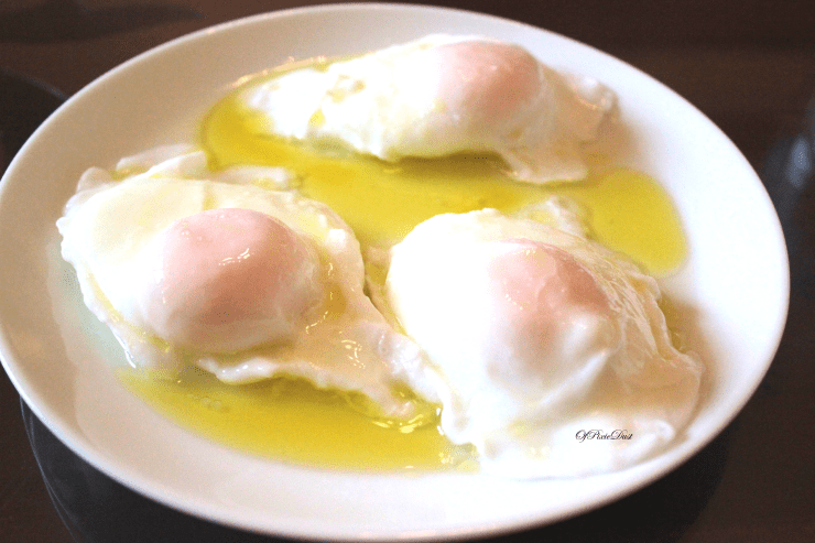 Poached eggs