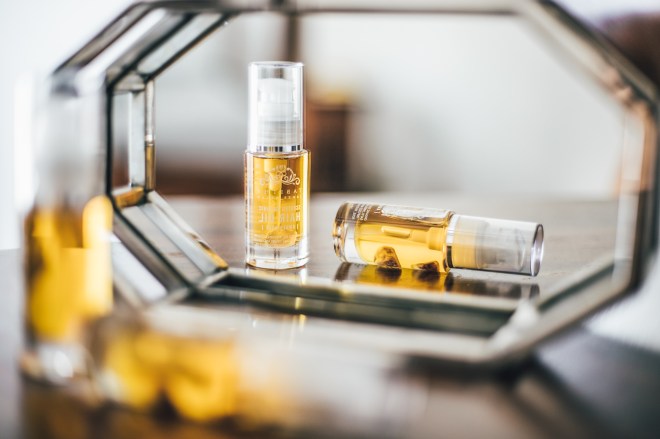 Tabitha James Kraan - Vanity Essentials: Seeing Double