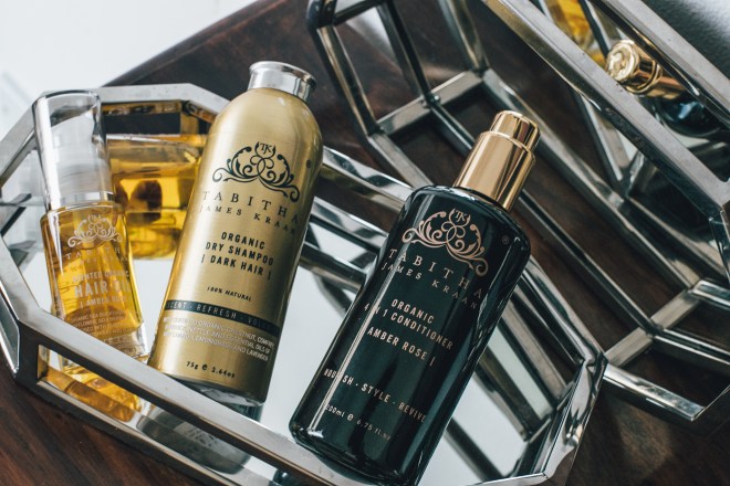 Tabitha James Kraan - Vanity Essentials: Seeing Double